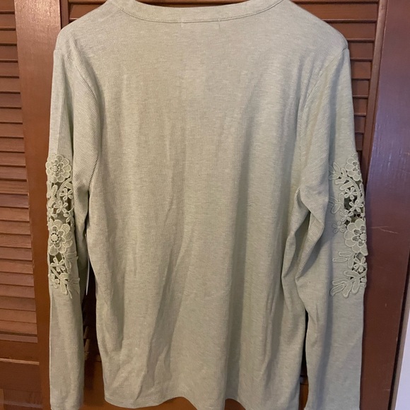 Design History Sage Ribbed Top - Picture 4 of 4